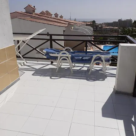 Penthouse With Great Views , Sun All Day , Wifi , New Kitchen.